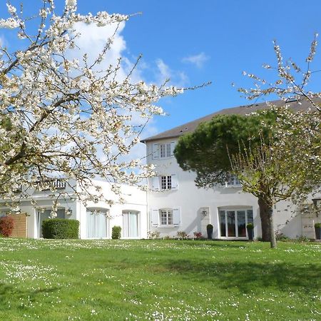 Logis Hotel Restaurant Des Chateaux 아제르히도 외부 사진